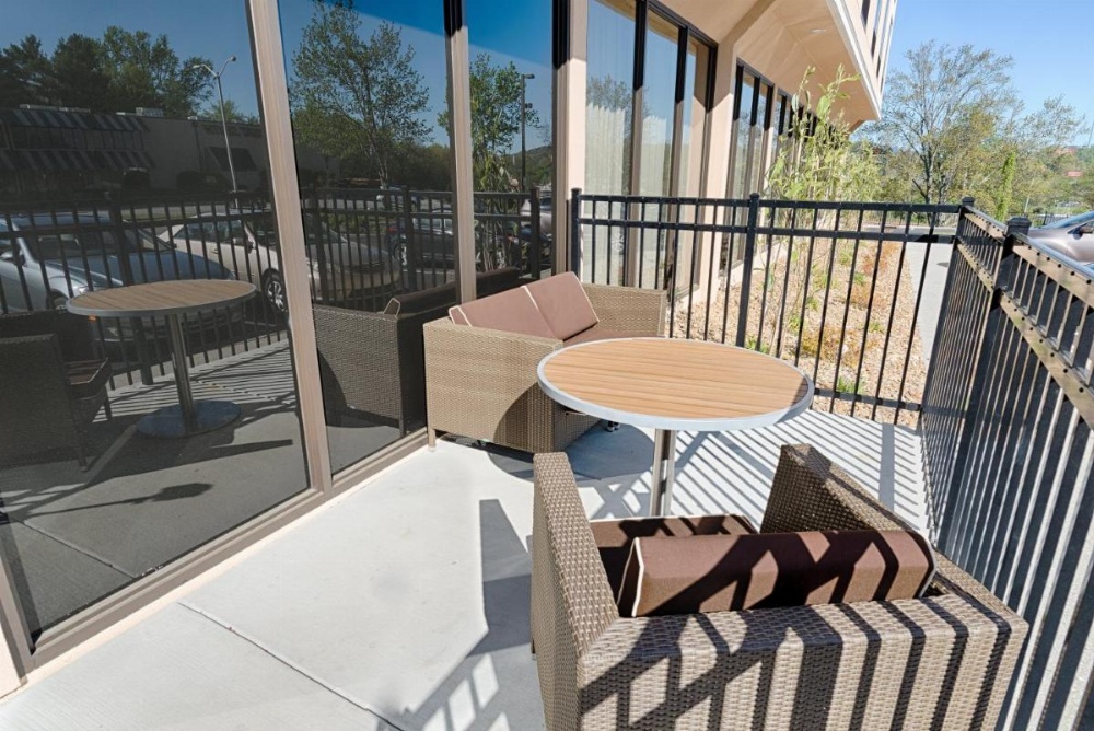 Holiday Inn Knoxville N - Merchant Drive Image 20