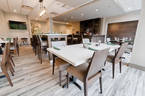 Holiday Inn Knoxville N - Merchant Drive image 23