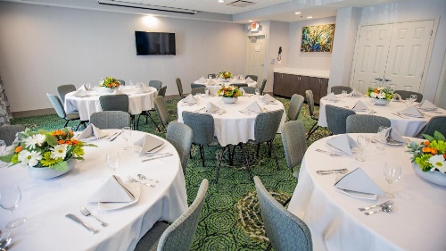 Holiday Inn Knoxville N - Merchant Drive image 3