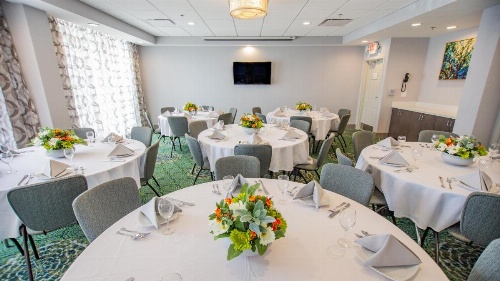 Holiday Inn Knoxville N - Merchant Drive image 43